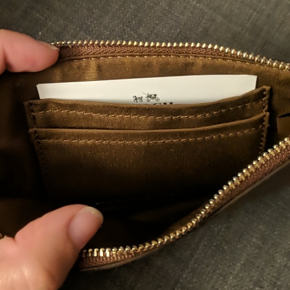 NWT - Coach Brown Leather Corner Zip Wristlet - Picture 2 of 2
